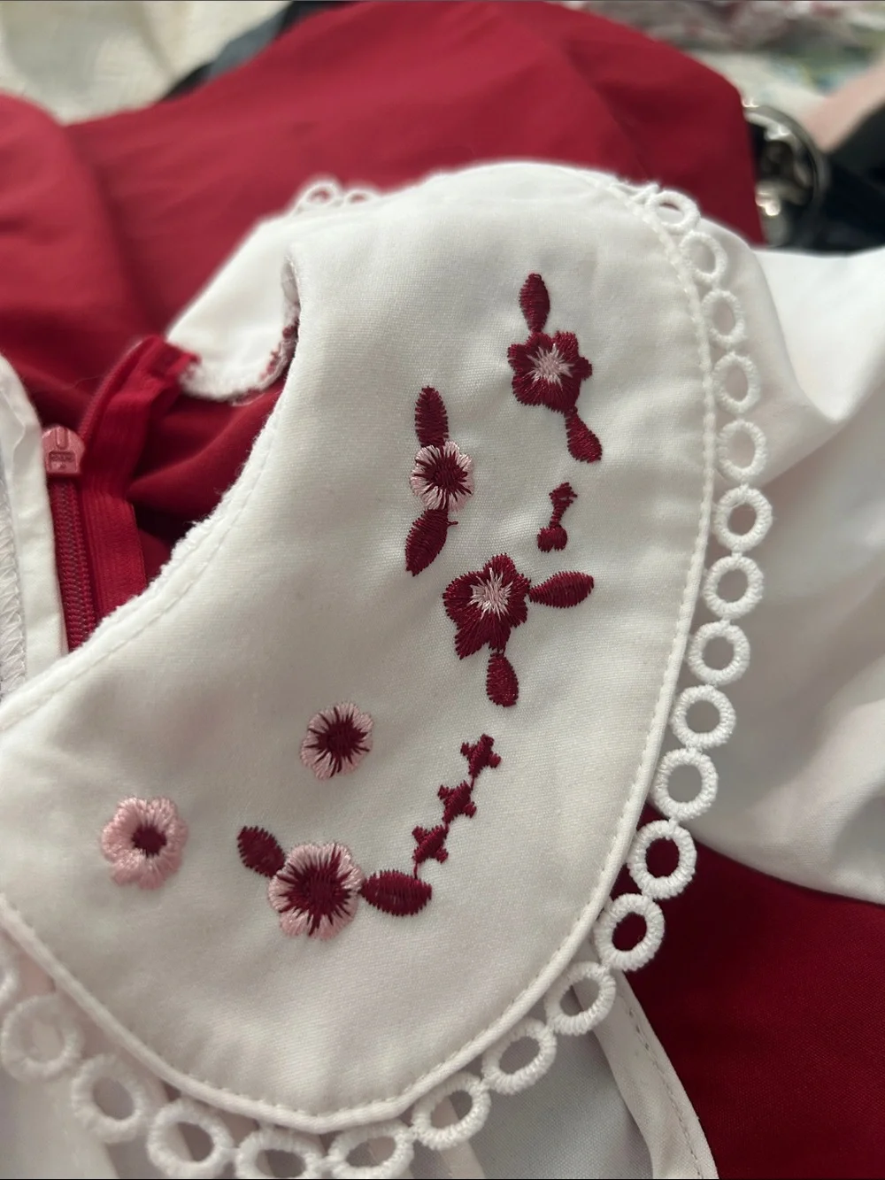 Red and White Vintage-Style Girls Dress Peter Pan Embroidered Collar. Size 4/5